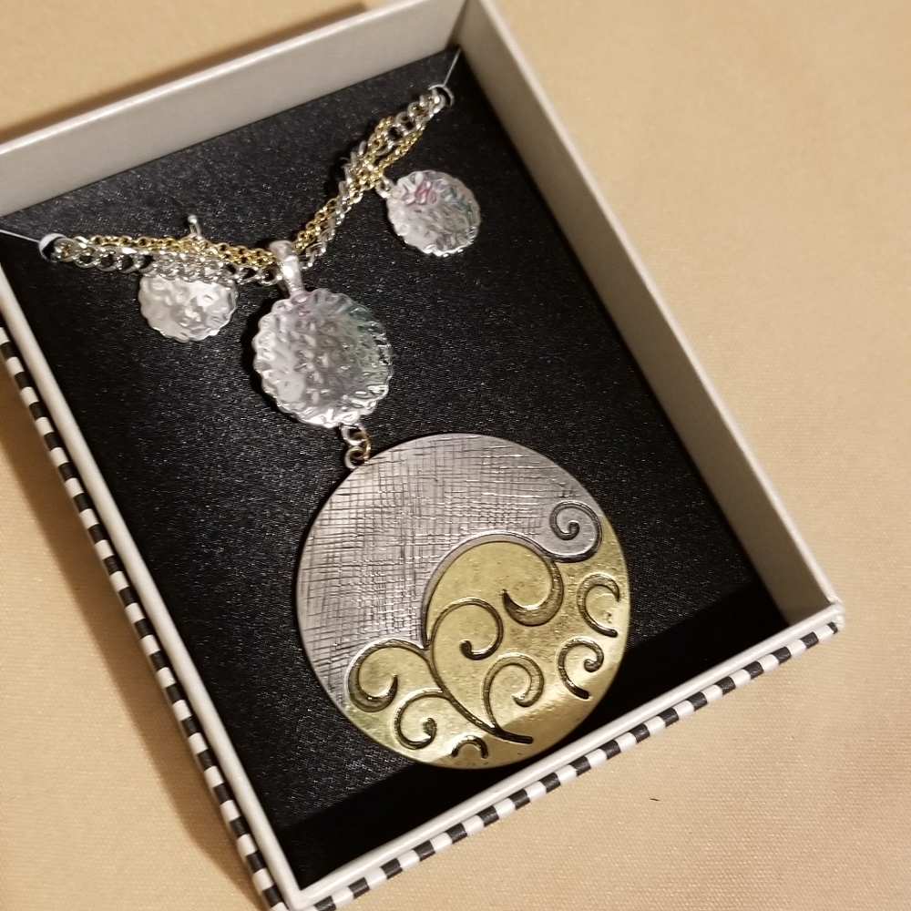 Necklace set - Picture 4 of 16